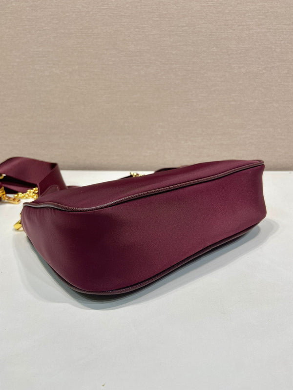Borsa da braccio PRA Hobo in tessuto di nylon bordeaux