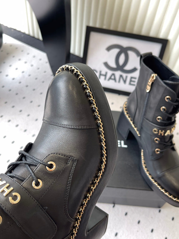 CC Buckle Ankel Boots With Chain 100mm Black Sheepskin GHW 432502