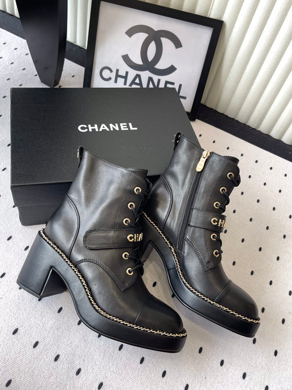 CC Buckle Ankel Boots With Chain 100mm Black Sheepskin GHW 432502