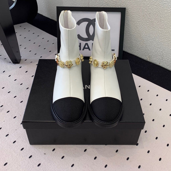 CC 24 Mold GHW Classic Ankle Boots 30mm Black White Sheepskin 432511