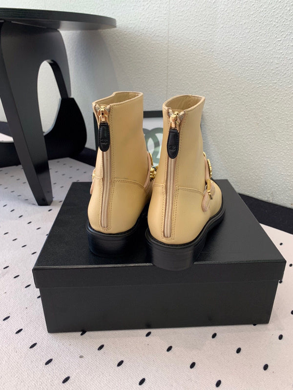 CC 24 Mold GHW Classic Ankle Boots 30mm Black Beige Sheepskin 432513