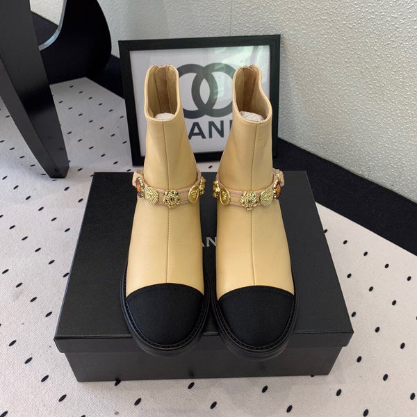 CC 24 Mold GHW Classic Ankle Boots 30mm Black Beige Sheepskin 432513