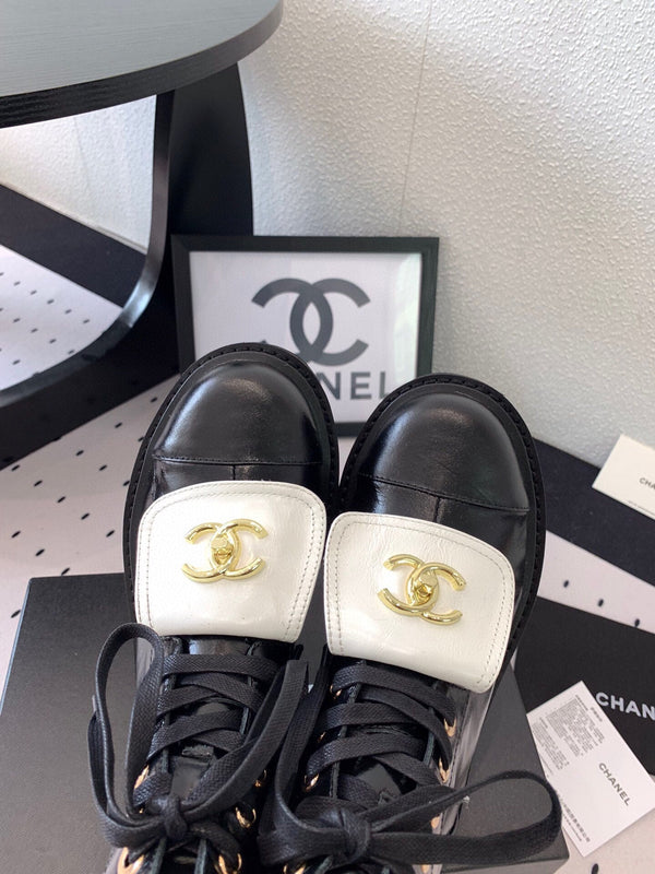 CC Split Toe Ankle Boot 40mm White Black Sheepskin Rubber GHW 432517