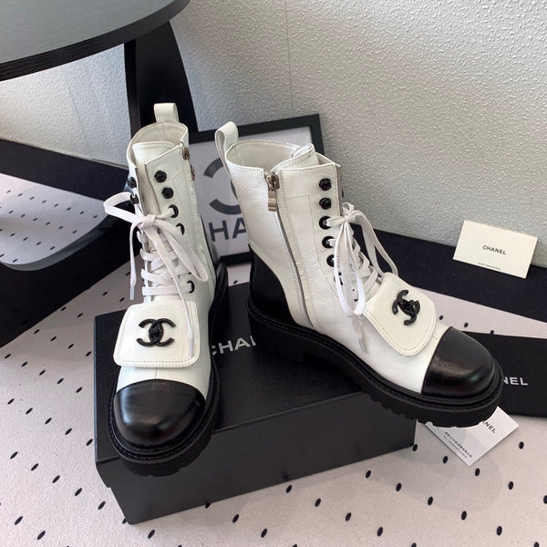 CC Split Toe Ankle Boot 40mm White Black Sheepskin Rubber 432518