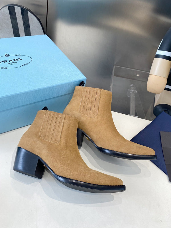 PRA classic pointed-toe boots beige suede