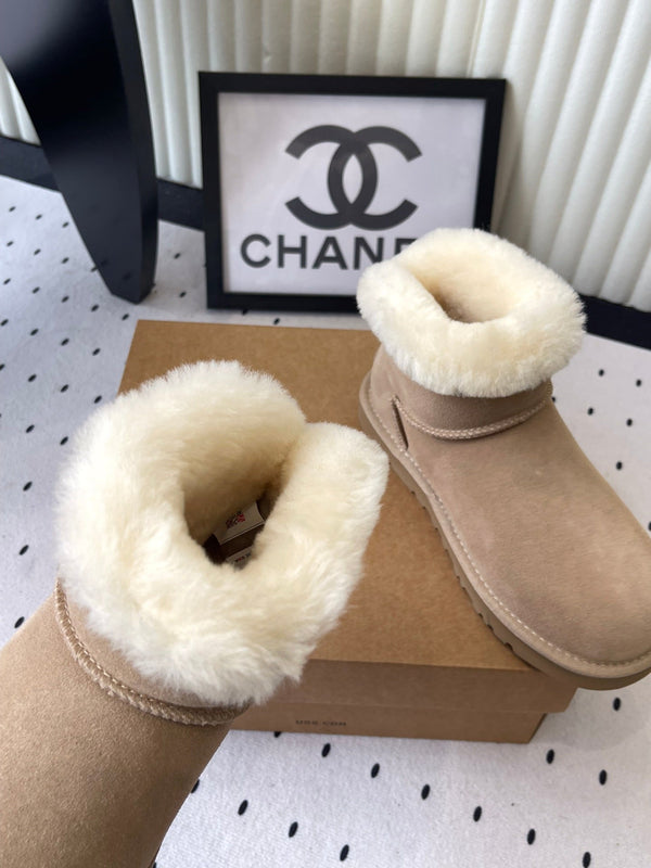 UGG Classic Ultra Mini Taslyn Boots Beige Suede And Wool 514145