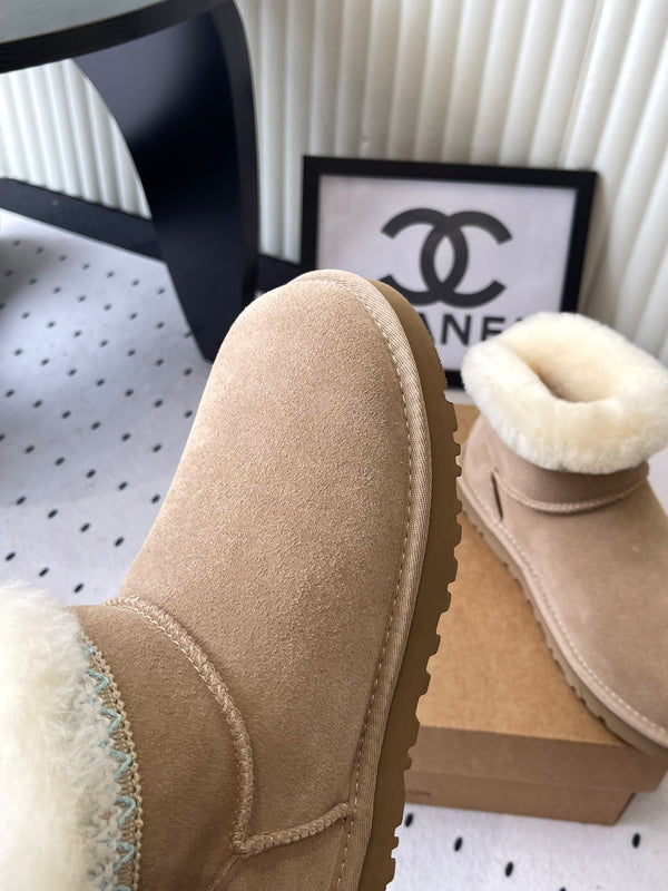 UGG Classic Ultra Mini Taslyn Boots Beige Suede And Wool 514145