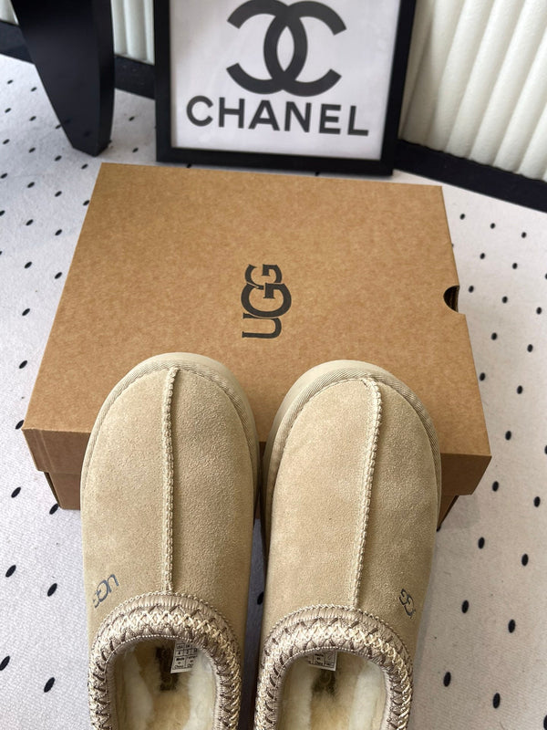 UGG TAZZ Slippers Soft Beige Suede And Wool 514148