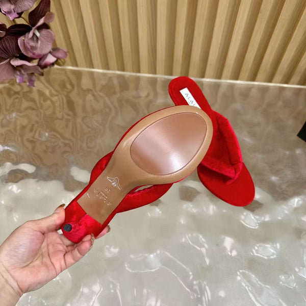 Alaïa Boudoir 90 Velvet Thong Sandals Red Velvet