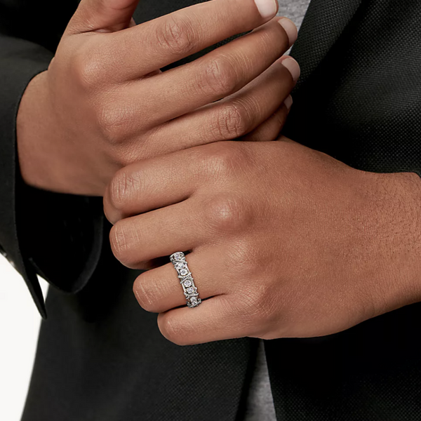 ANELLO IN ARGENTO CON SEDICI PIETRE