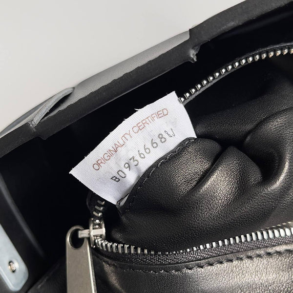 BV Two-In-One Cassette Black 26cm Grey Leather