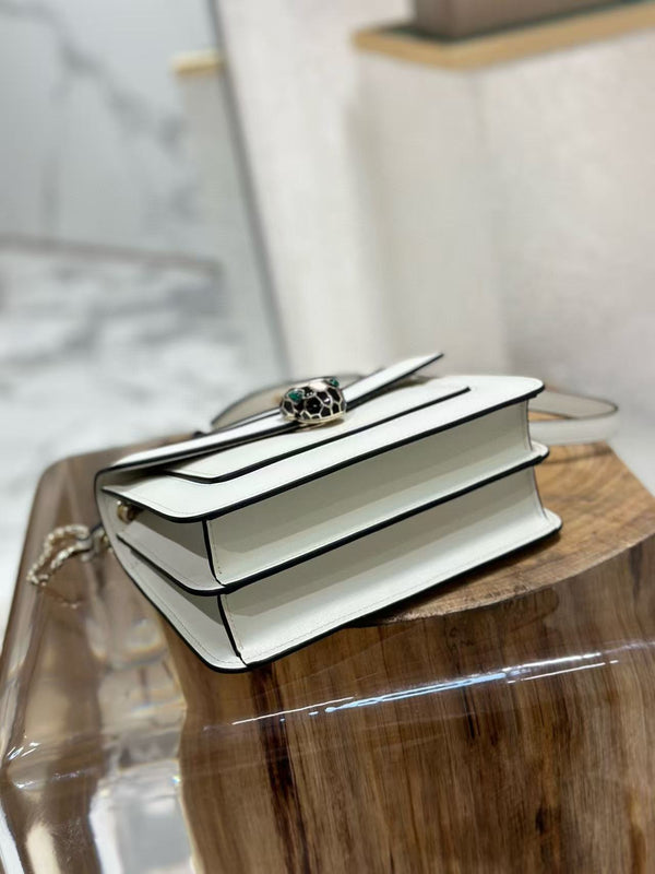 BVL Serpenti Forever Shoulder Bag 19cm White Calfskin GHW 188633