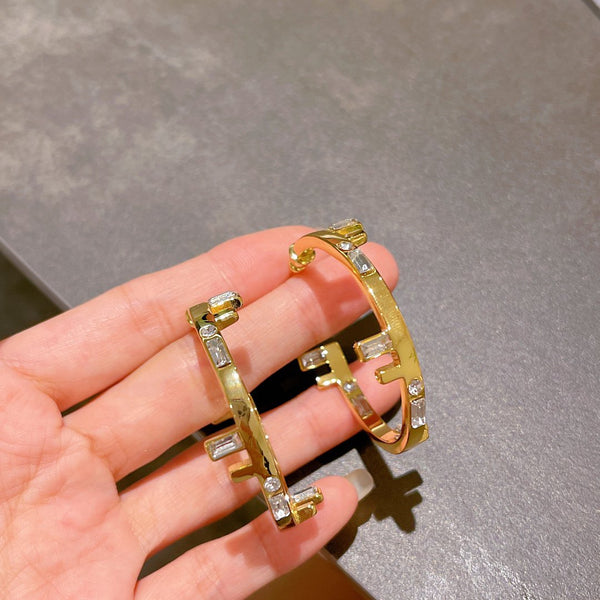 ORECCHINI A CERCHIO CON LOGO FF ORO DIAMANTE