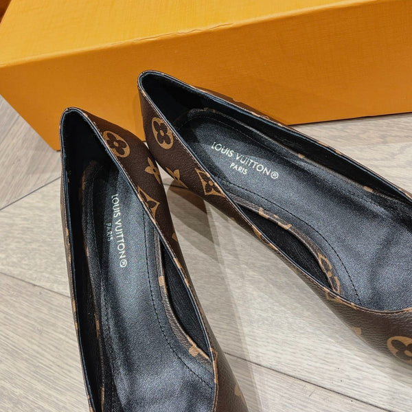 DÉCOLLETÉ LV CON TACCO BASSO SINGOLO IN TELA MONOGRAM