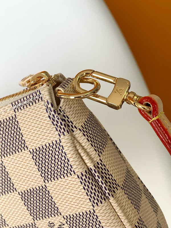 pochette accessories 23cm beige damier azur canvas