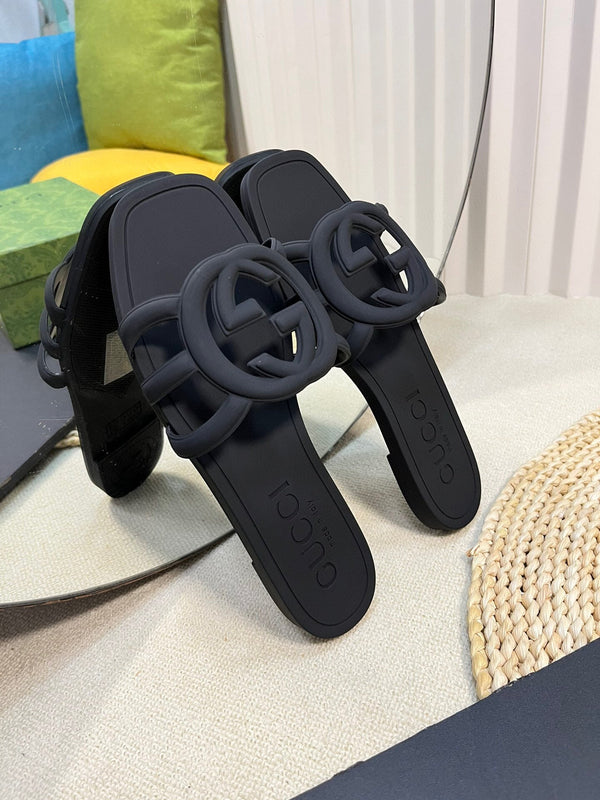 Sandalo infradito GG Interlocking G in gomma nera