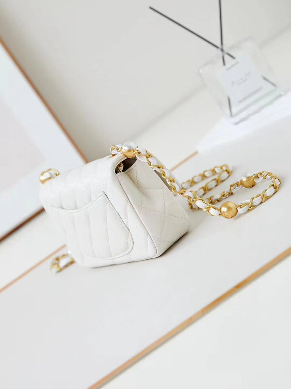CC 24F Flap Bag White Lambskin Pearl Gold Hardware