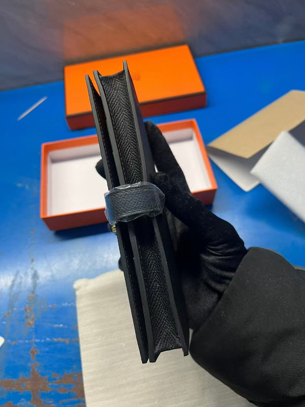 HM Black Epsom Bearn 17,5 Gusset Wallet gold hardware