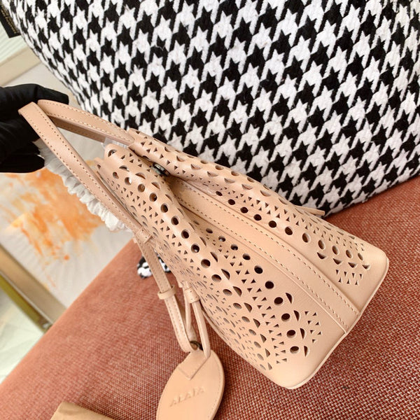 Alaia Mina 16 Bag Beige Vienne Wave Calfskin