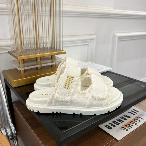 CD Dioract Slide In White Canvas