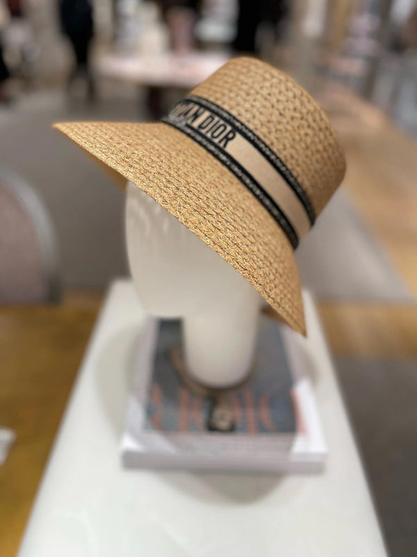 CD RAFFIA HAT IN TAN
