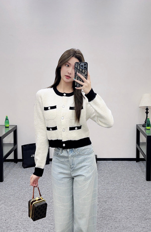 CC 25 Two-Tone Pocket Knit Cardigan White Wool