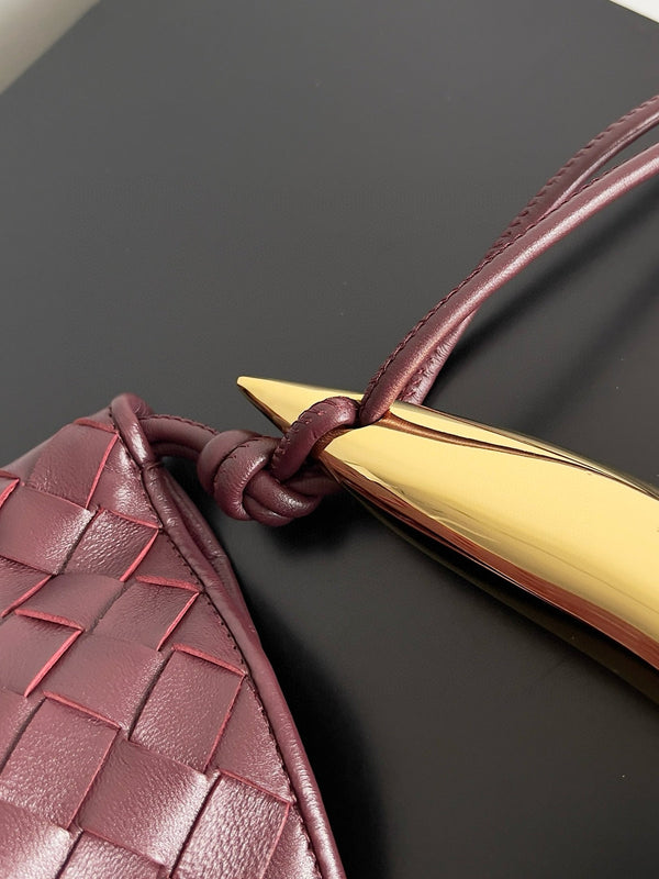 SARDINA 39 CON CATENA IN AGNELLO BAROLO