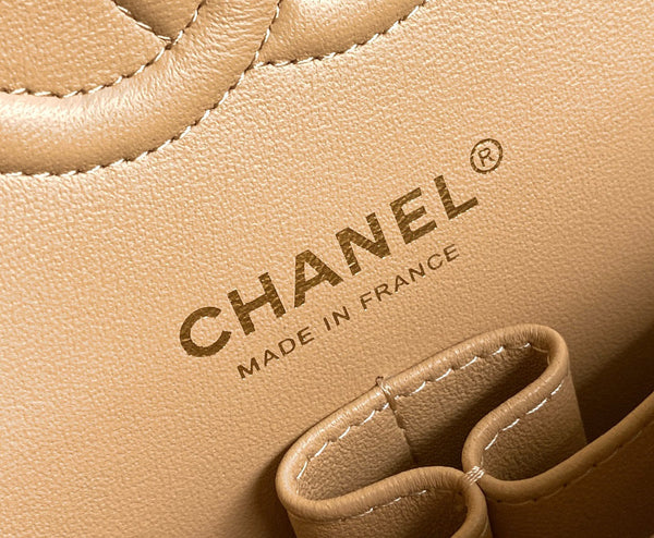 Flap bag jumbo 23 light beige grain caviar cowhide silver hardware