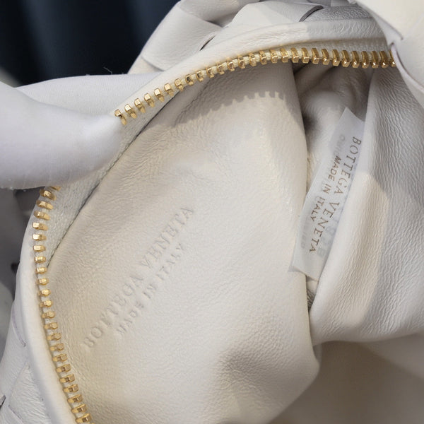 BV 24 Mini Jodie 28 Pelle di agnello bianca Hardware dorato