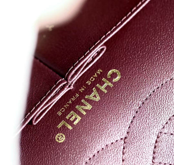 Borsa a tracolla CC Classic 2.55 Flap Bag 24 cm in pelle di agnello invecchiata nera