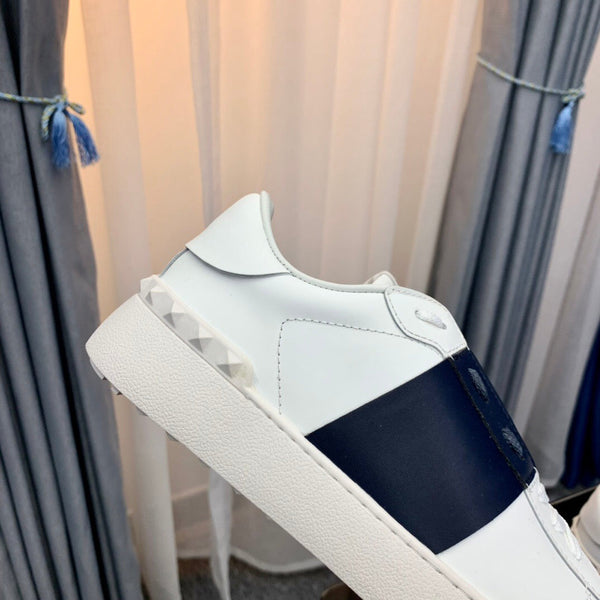 Rockstud Sneaker In White Mix Black Calfskin