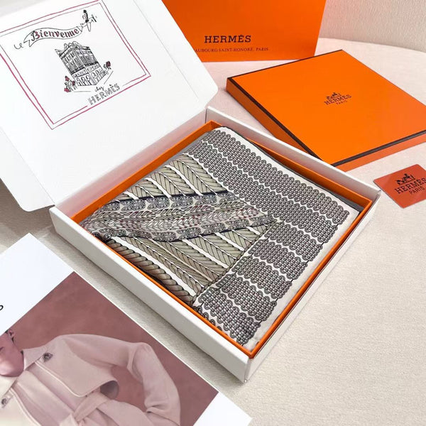 Square Scarf 90 CM In White Colorful Cashmere Silk  330351