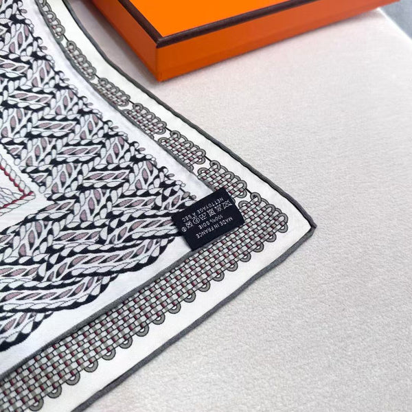 Square Scarf 90 CM In White Colorful Cashmere Silk  330351