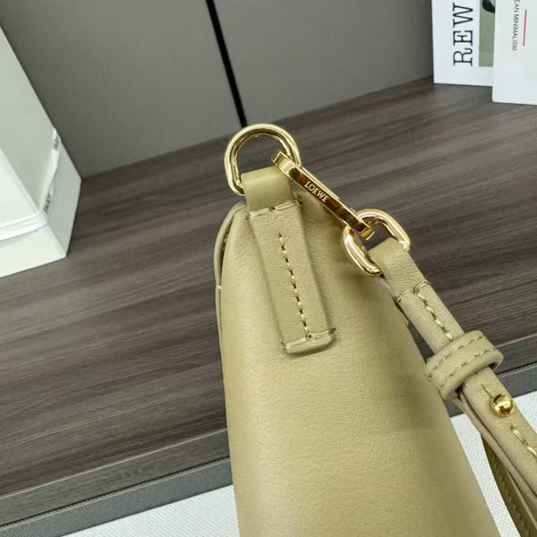 Loewe Puzzle Fold Pouch Light Yellow Nappa Calfskin