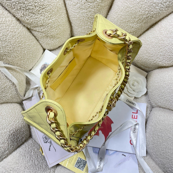CC 25C Hobo Bags 26cm Light Lemon Yellow Calfskin