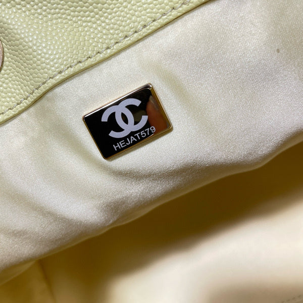 CC 25C Hobo Bags 26cm Light Lemon Yellow Calfskin