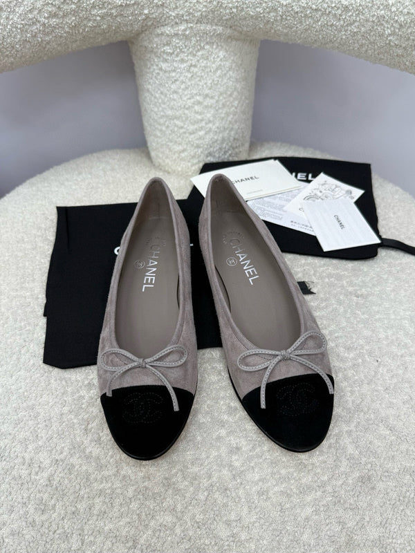 CC 25A Ballet Flat Dark Grey Black Suede