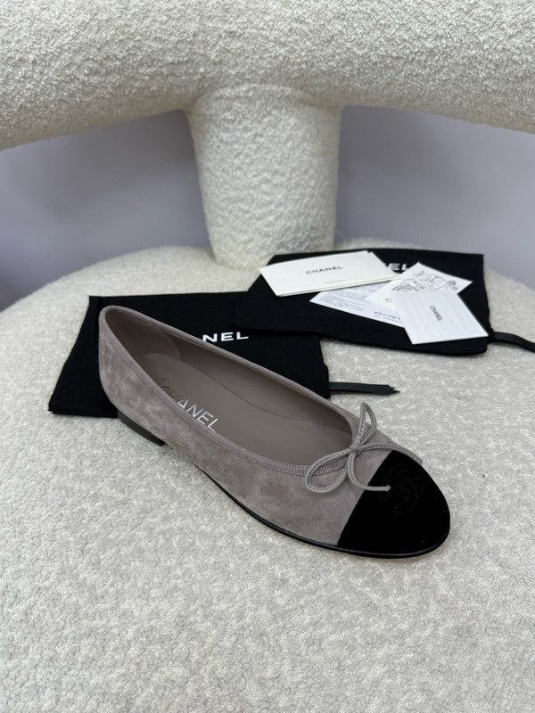 CC 25A Ballet Flat Dark Grey Black Suede