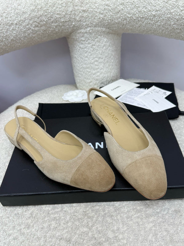 CC 25A Slingback Flat Dark Beige Suede