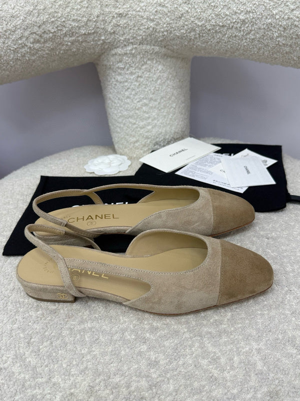 CC 25A Slingback Flat Dark Beige Suede