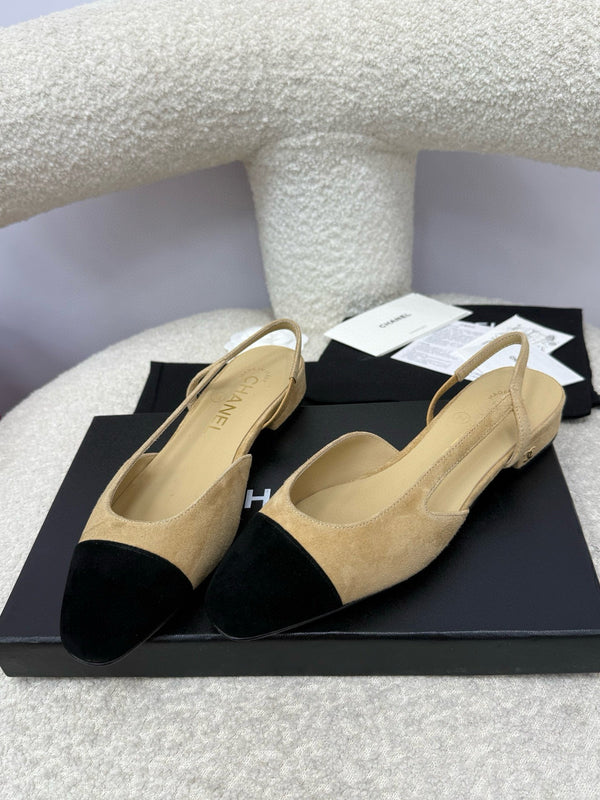 CC 25A Slingback Flat Beige Black Suede