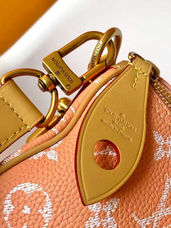 Speedy P9 Bandoulière 40 Handbag Orange White Cowhide