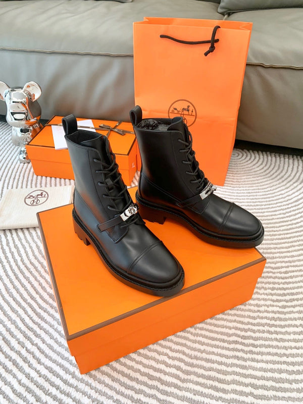 HM Funk Motorcycle Ankle Boots with Kelly Buckle Black Cafskin