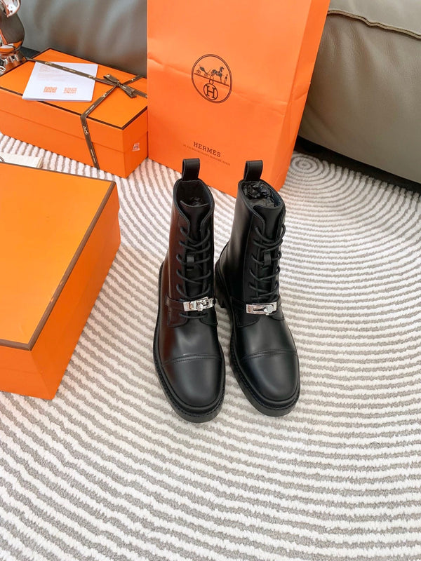 HM Funk Motorcycle Ankle Boots with Kelly Buckle Black Cafskin