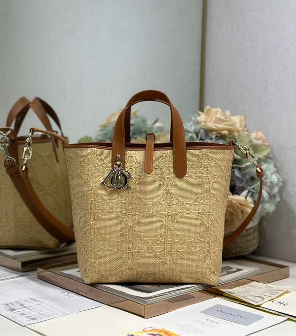 CD Toujours Vertical Tote Bag Brown Coconut Fiber Weaving Paired with Cowhide