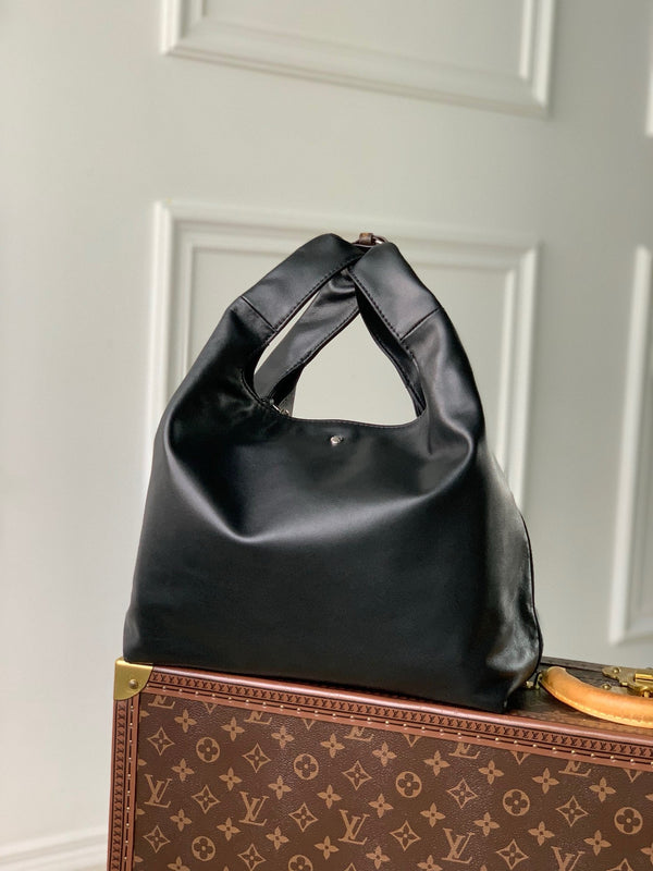 LV Atlantis MM Medium 30cm Bag Noir Monogram Canvas Calfskin