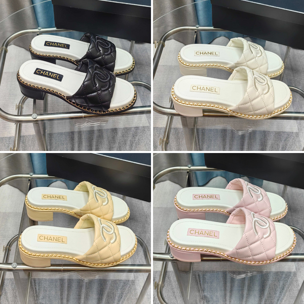 Sandalo CC 25 in pelle di vitello trapuntata con catena da 5 cm