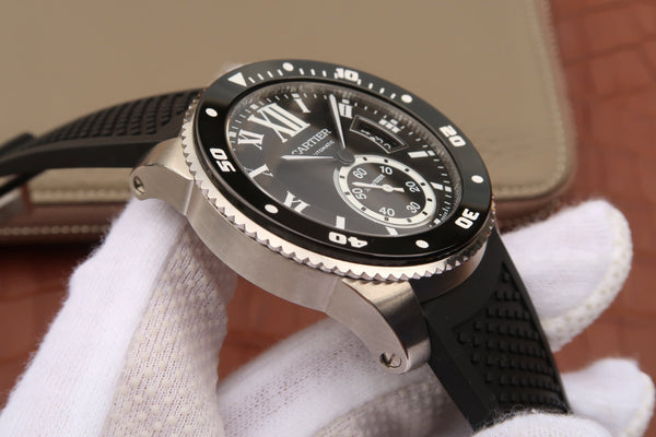 CALIBRE DIVER 42 AUTOMATIC STEEL CASE BLACK DIAL