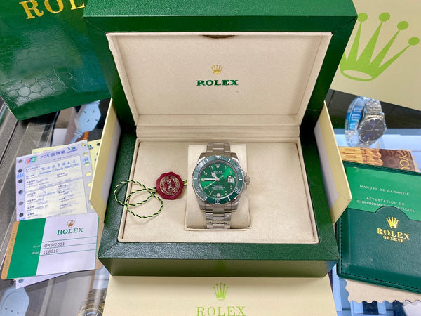 OYSTER PERPETUAL DATE 40MM WHITE & BLACK SHELL