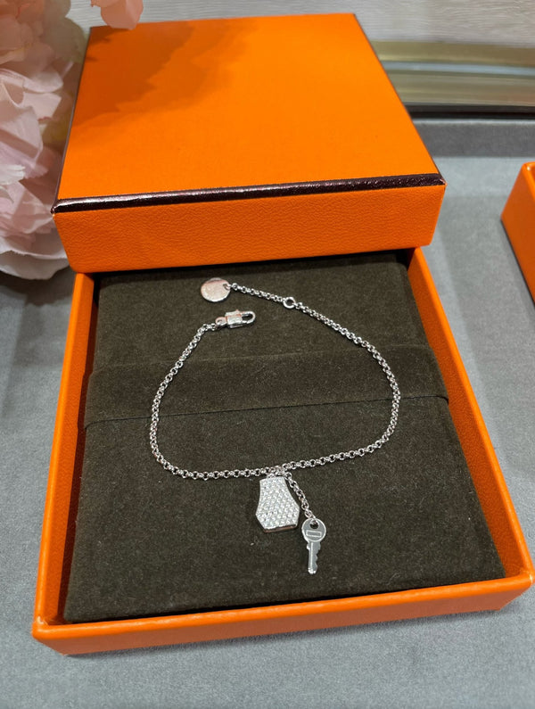 HM LOCK KEY BRACELET